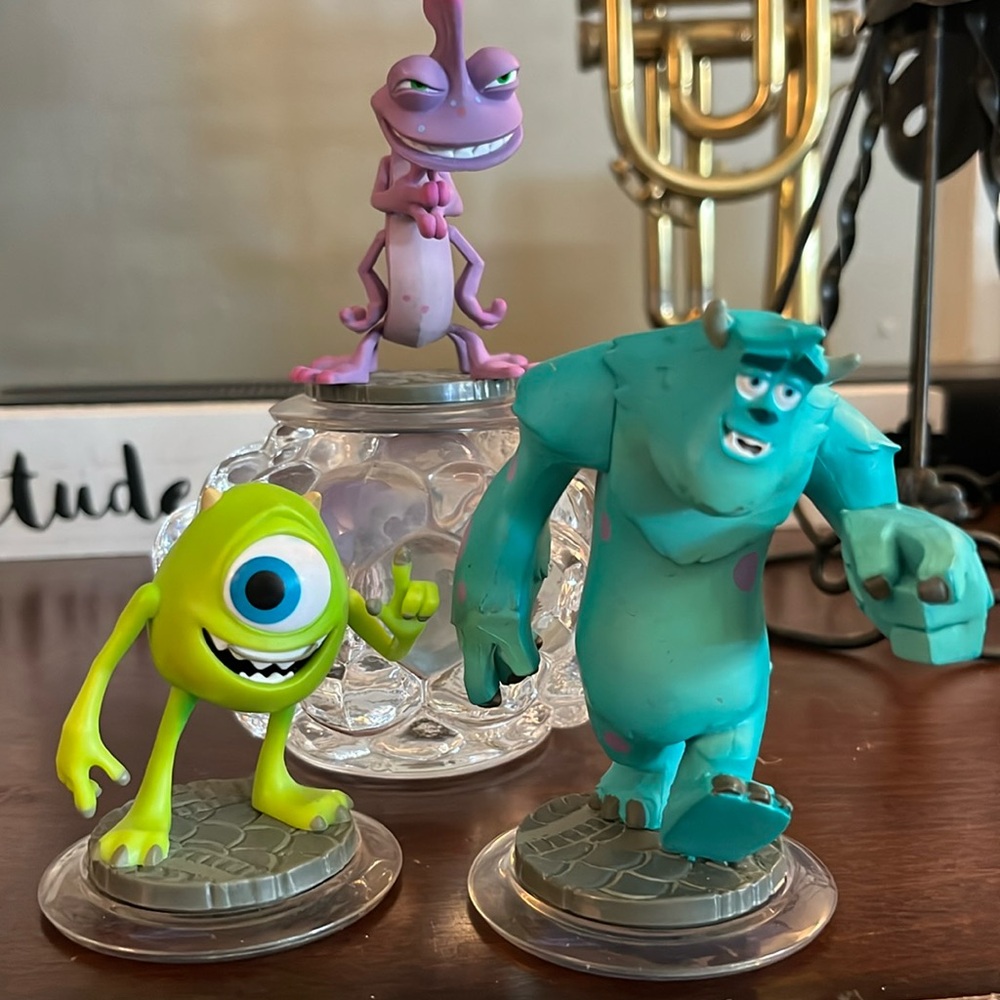 DISNEY INFINITY PIXAR MONSTERS INC. SET X-BOX PLAYSTATION X-BOX 360 VIDEO EUC